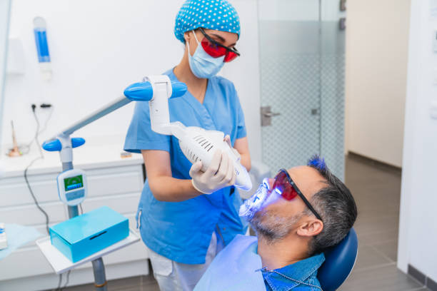 Best Emergency Gum Treatment in Knoxvle, IL